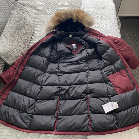 Very Good Condition Canada Goose Kensington Parka in Plum - Size Small - Picture 6 of 7